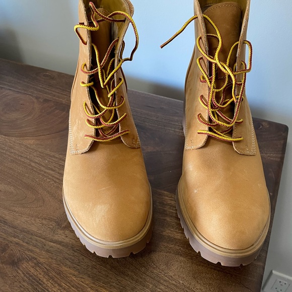 Timberland women’s heeled boot size 10 women - Picture 2 of 6
